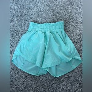 Lululemon track that short teal